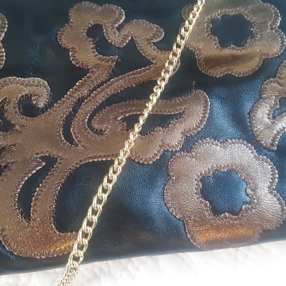 Great American Leather Works Snap open clutch - Picture 3 of 8